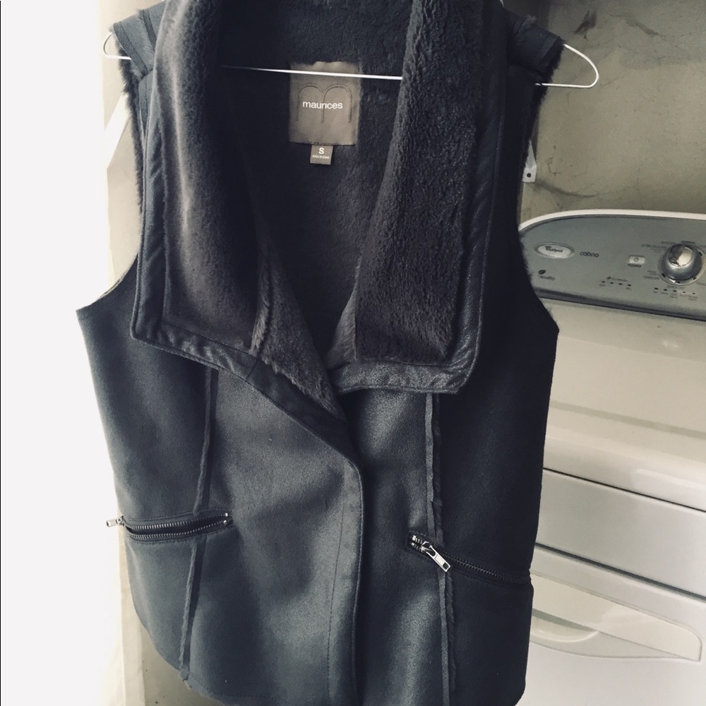 🍂Maurice’s Charcoal Gray Vest
